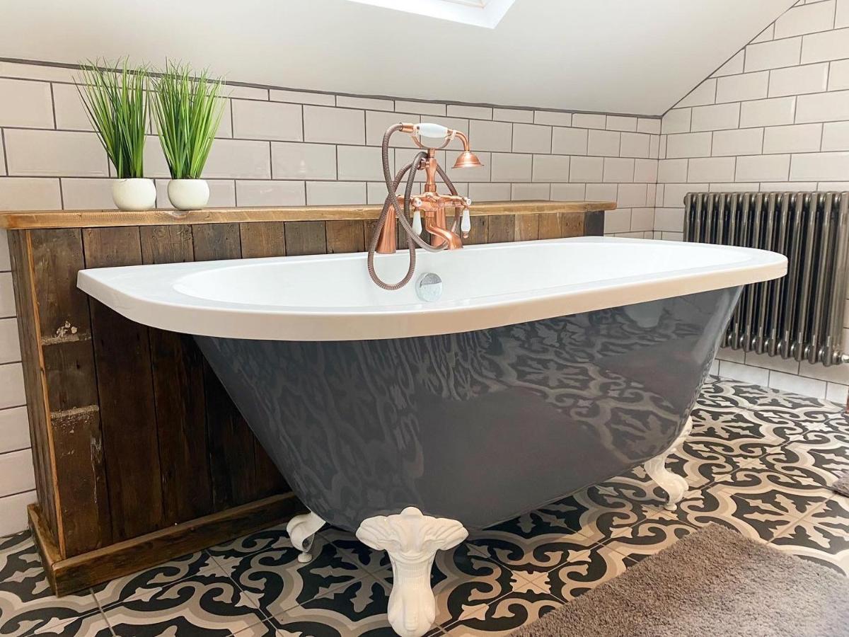 Farndale House-Hot Tub Villa Amble Bagian luar foto