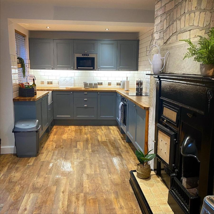Farndale House-Hot Tub Villa Amble Bagian luar foto