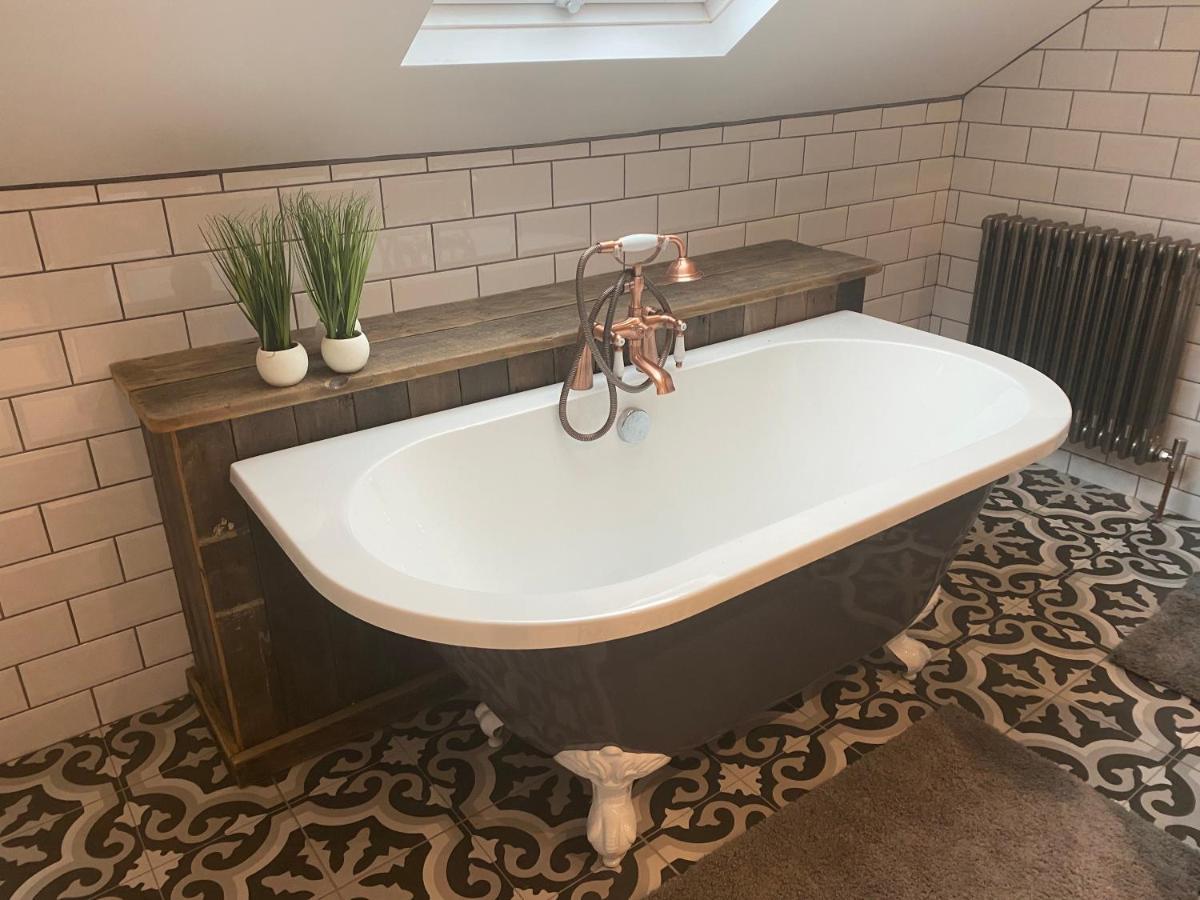 Farndale House-Hot Tub Villa Amble Bagian luar foto