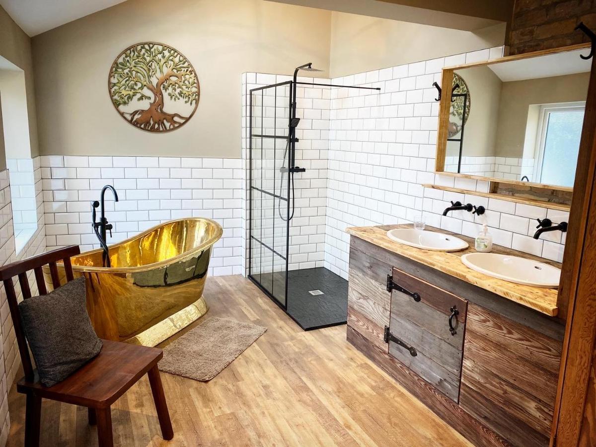 Farndale House-Hot Tub Villa Amble Bagian luar foto